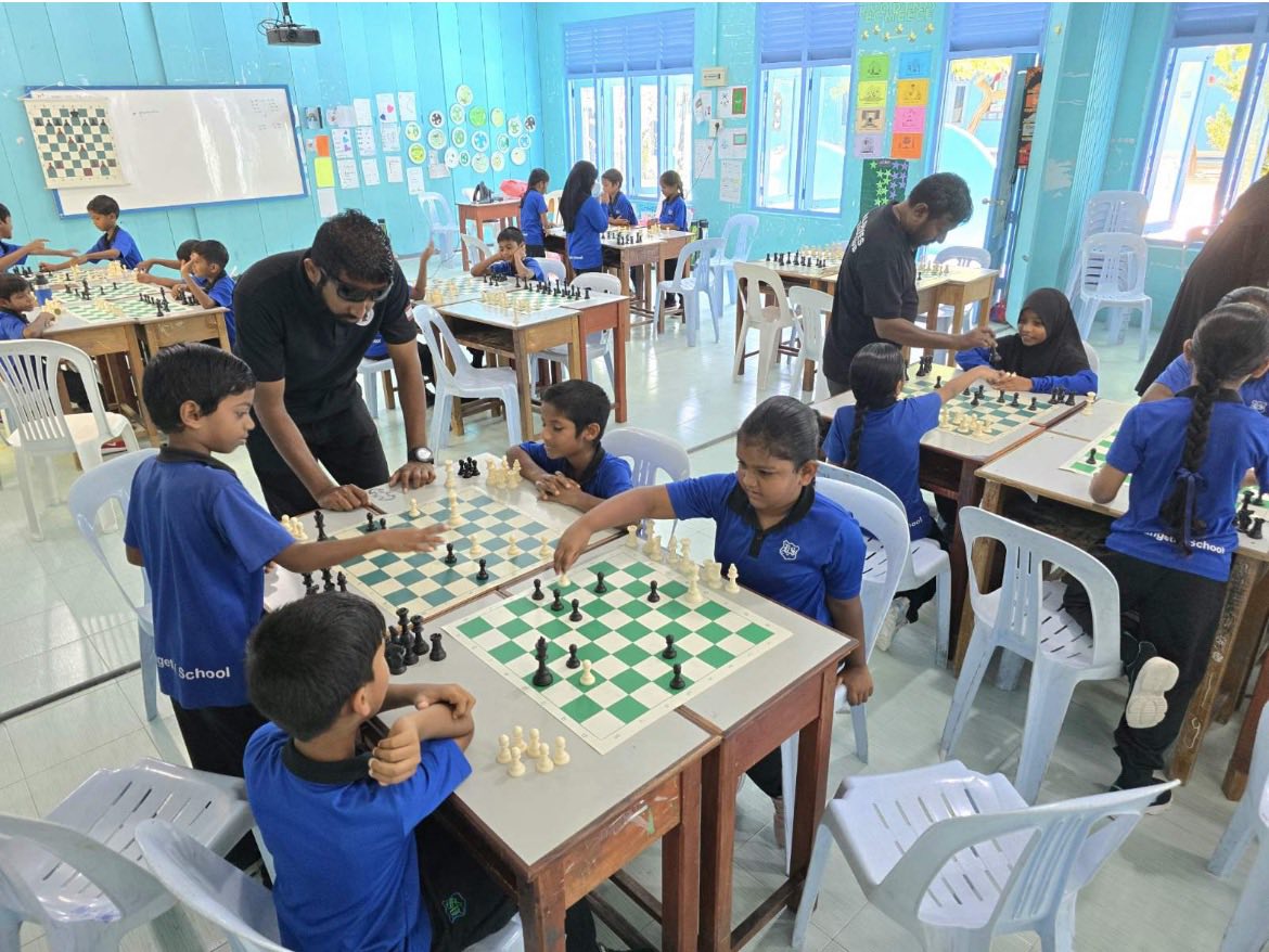 ADh.Dhangethi School Basic Chess Training Program