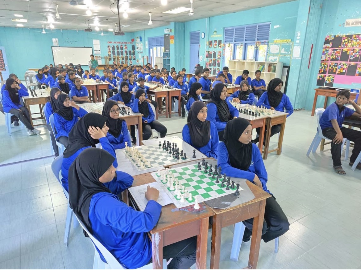 ADh.Dhangethi School Basic Chess Training Program